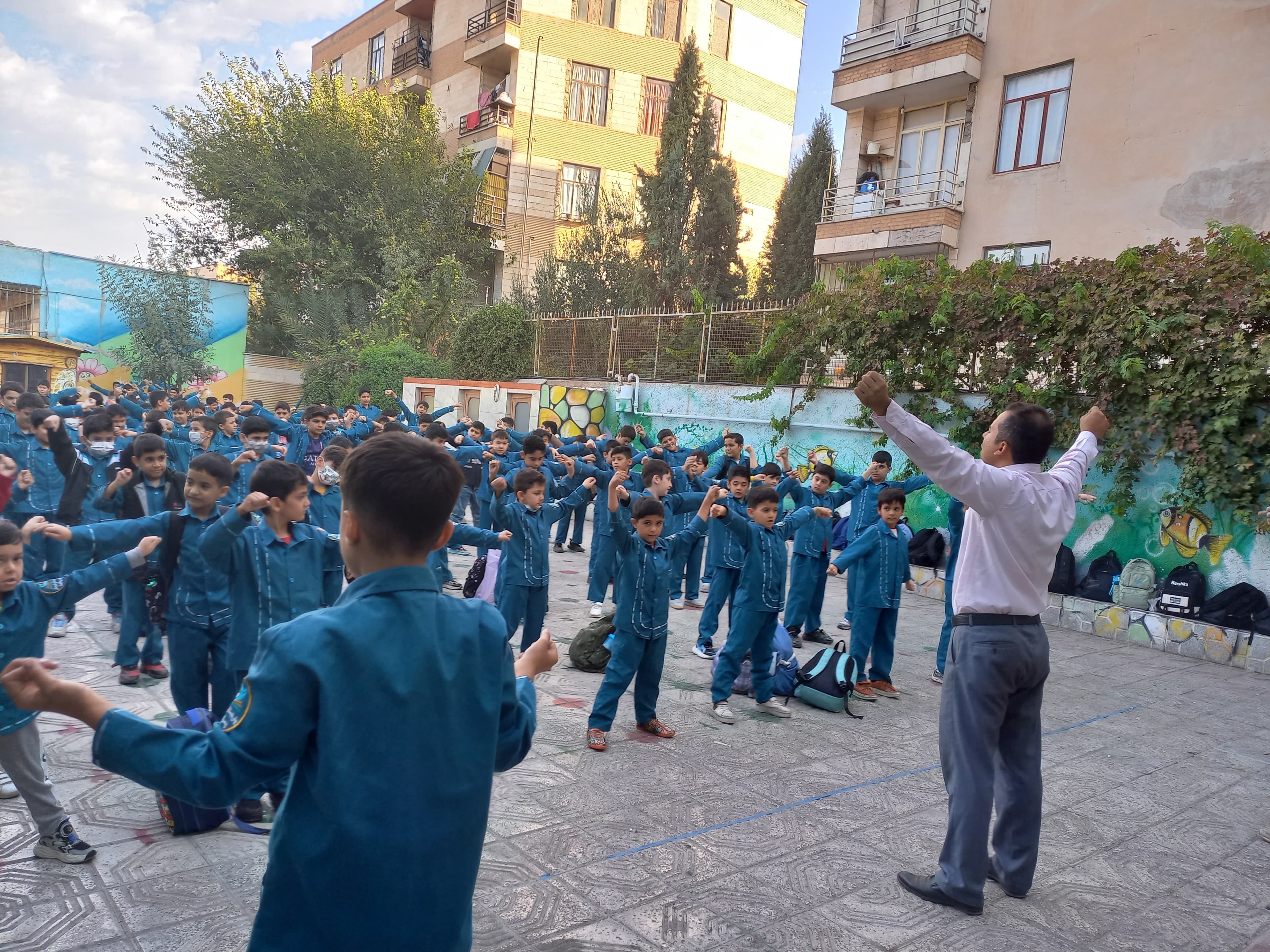 نرمش صبحگاهی